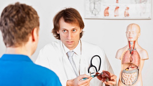 Cần có tư vấn của bác sĩ về vấn đề phẫu thuật nội soi khi bạn mắc các biến chứng của mỡ máu cao